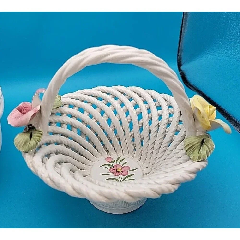 Vtg Porcelain Basket Made In Italy, Hand Painted, Basket Weave, Floral Accent🌸